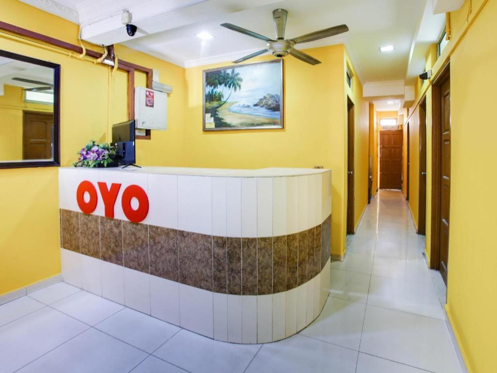 Oyo 89406 Lucky Budget Hotel Nilai Exterior foto
