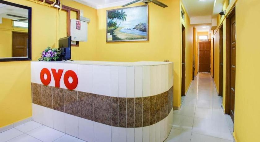 Oyo 89406 Lucky Budget Hotel Nilai Exterior foto